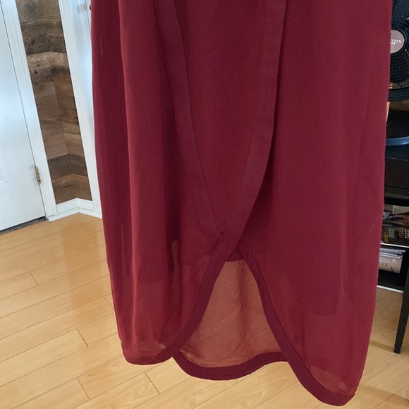 Oxblood red stunning, strappy, layered dress - Picture 3 of 7